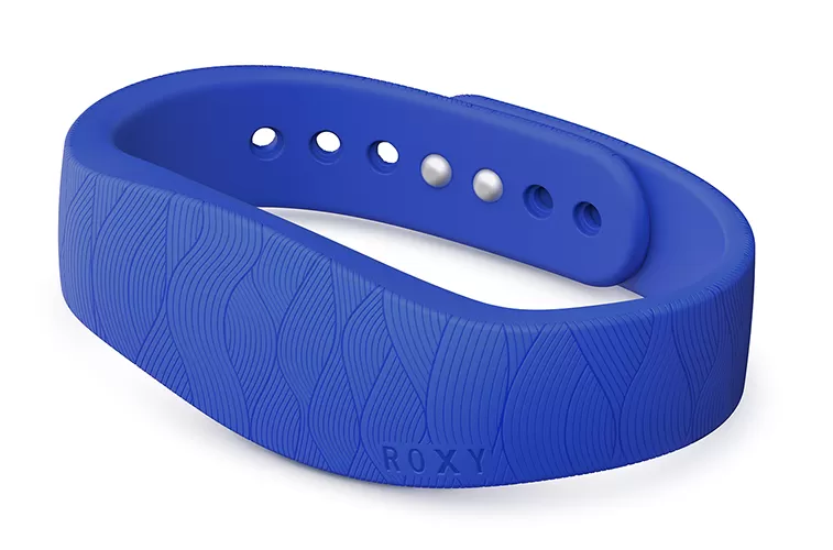 Sony lancia la nuova SmartBand With Roxy