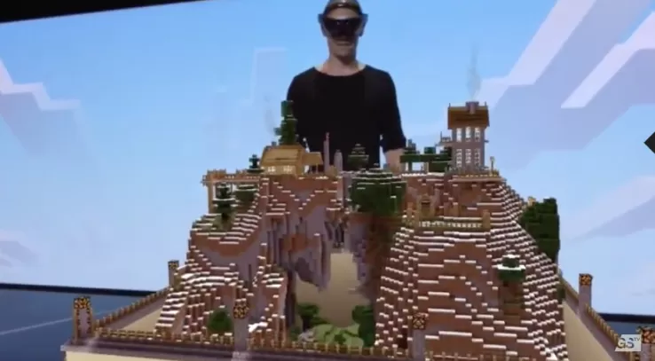 Microsoft svela una versione di Minecraft per HoloLens